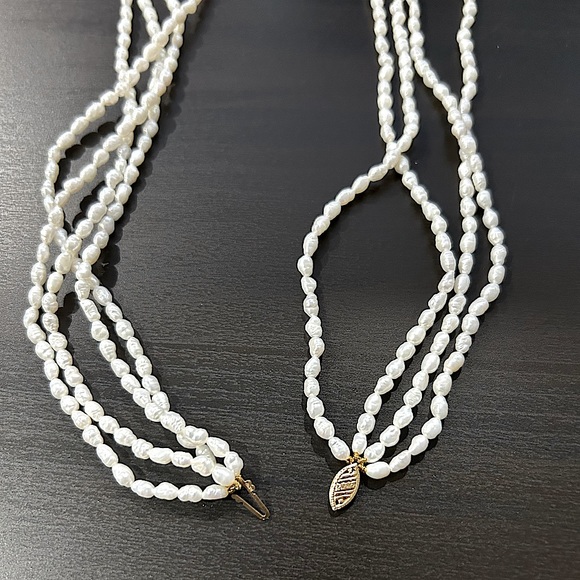 Freshwater Four Strand PEARL Necklace - Picture 3 of 6